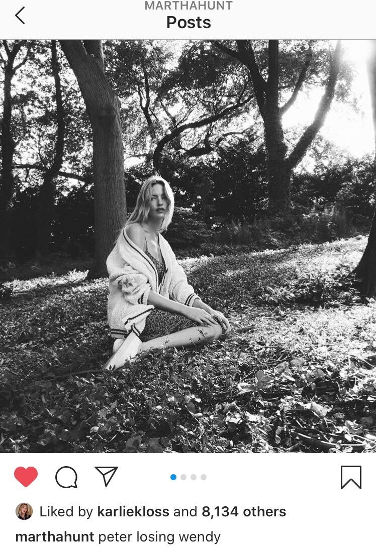 Karlie Kloss Shows Subtle Support For Taylor Swift S Folklore Album E Online